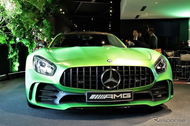 メルセデスAMG GT R