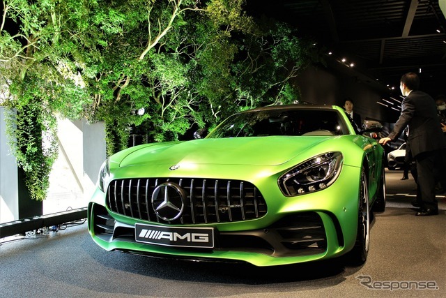 メルセデスAMG GT R