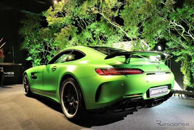 メルセデスAMG GT R