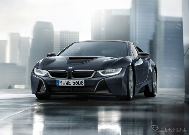 BMW i8プロトニックダークシルバー