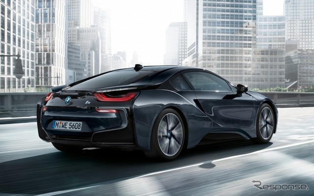 BMW i8プロトニックダークシルバー