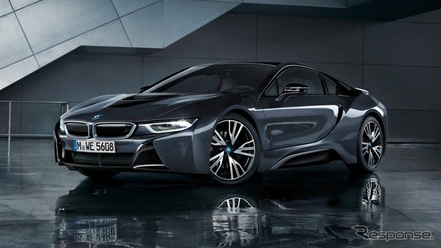 BMW i8プロトニックダークシルバー