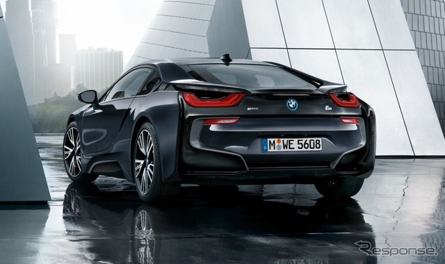 BMW i8プロトニックダークシルバー