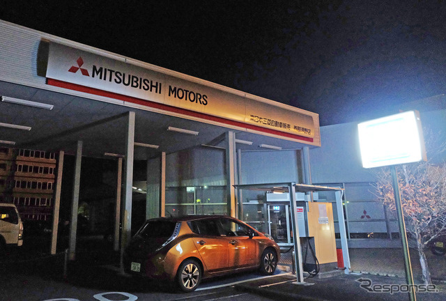 真夜中にEVでドライブしているとき、EV QUICKの看板が点灯しているのが見えるとわけもなく嬉しい気分になる。