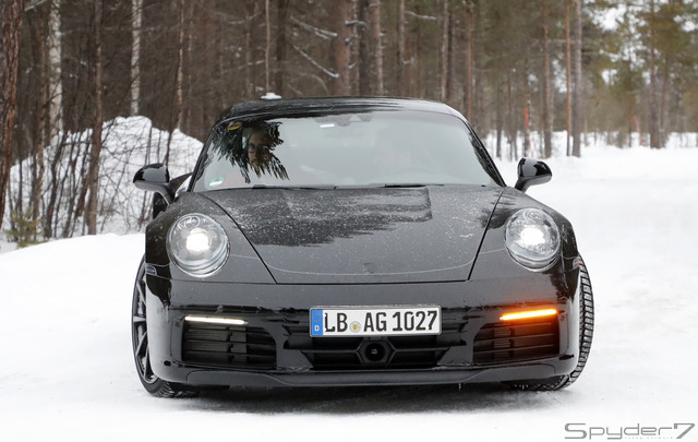 ポルシェ　911 次期型スクープ写真