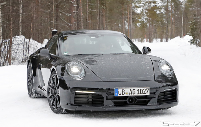 ポルシェ　911 次期型スクープ写真