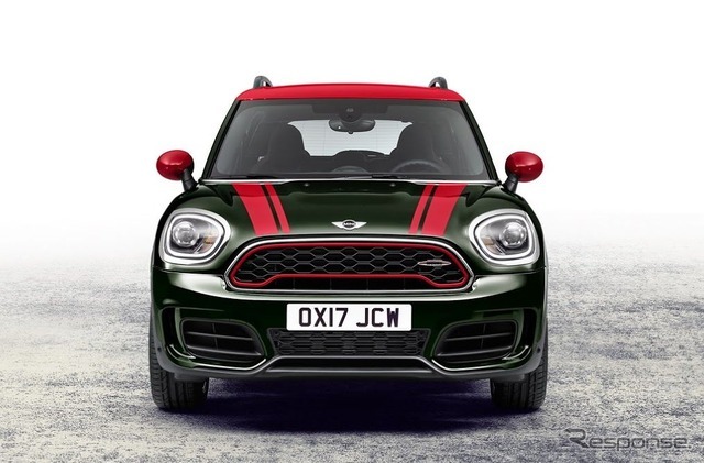 新型MINIクロスオーバーのジョンクーパー ワークス