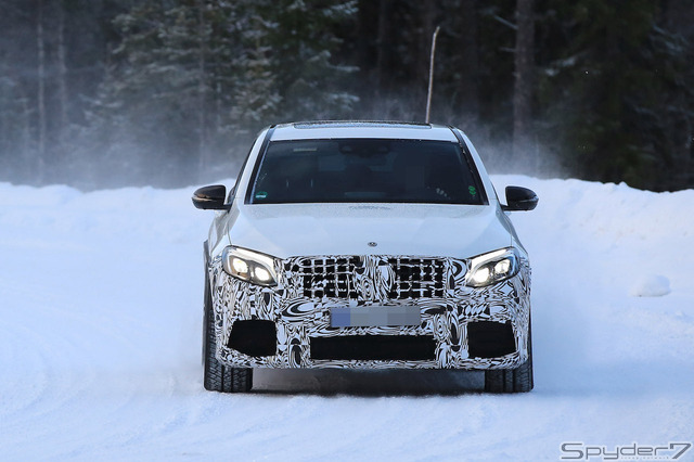 メルセデス AMG GLC63 クーペスクープ写真