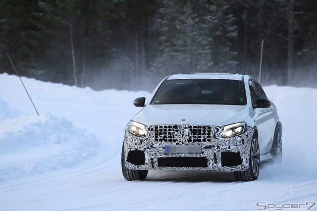 メルセデス AMG GLC63 クーペスクープ写真