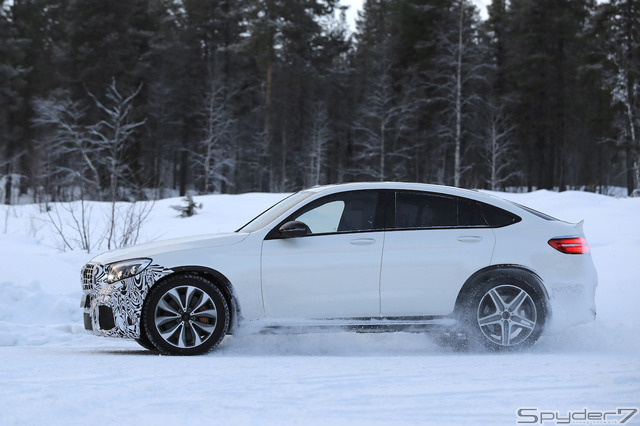 メルセデス AMG GLC63 クーペスクープ写真