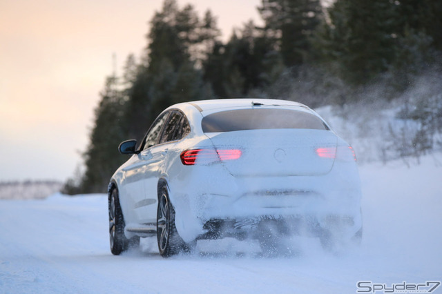 メルセデス AMG GLC63 クーペスクープ写真