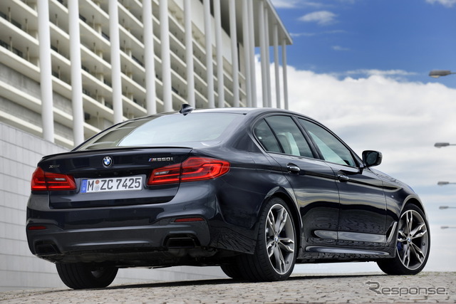 新型BMW5シリーズのM550i xDrive