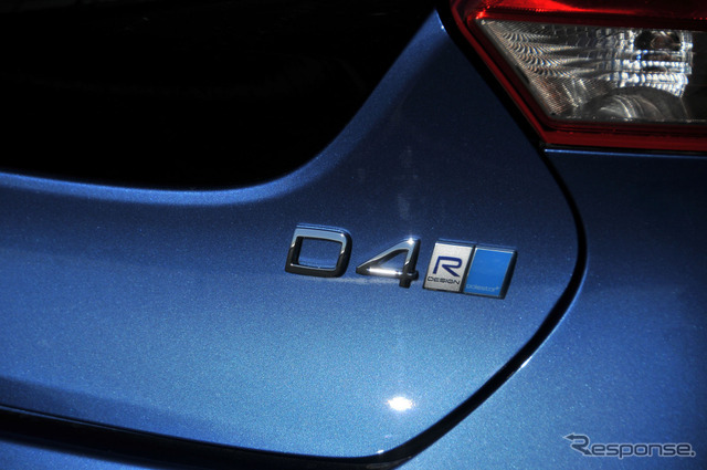 ボルボ V40 D4 Rデザイン ポールスターエディション（ポールスター・パフォーマンス・パーツ装着車）
