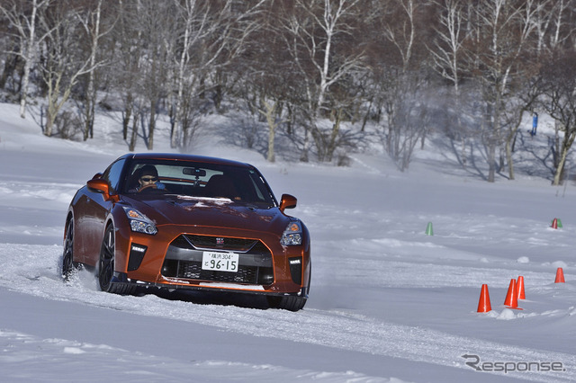 日産 GT-R 2017年モデル