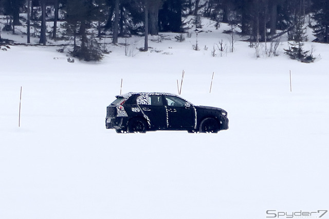 ボルボ　XC40スクープ写真