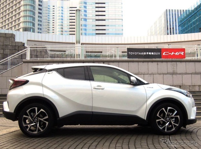 トヨタ C-HR G