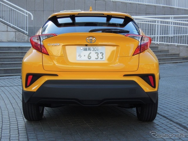 トヨタ C-HR S-T