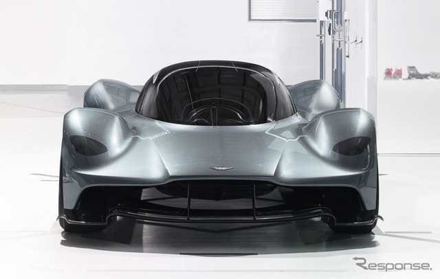 アストンマーティンとレッドブルのAM-RB 001