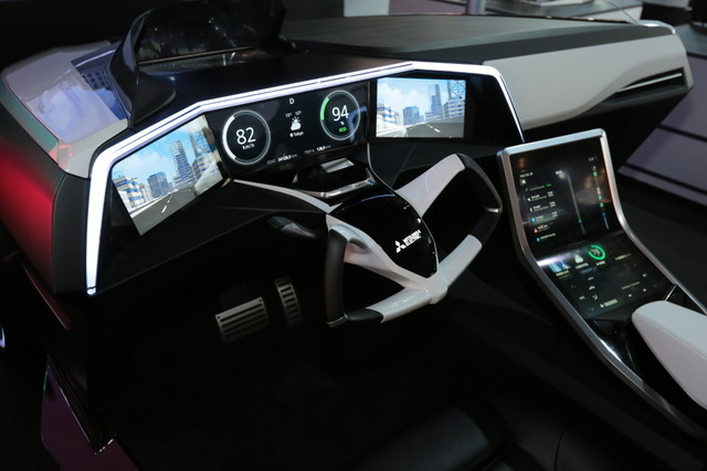 三菱電機 EMIRAI3 xDAS（東京モーターショー15）