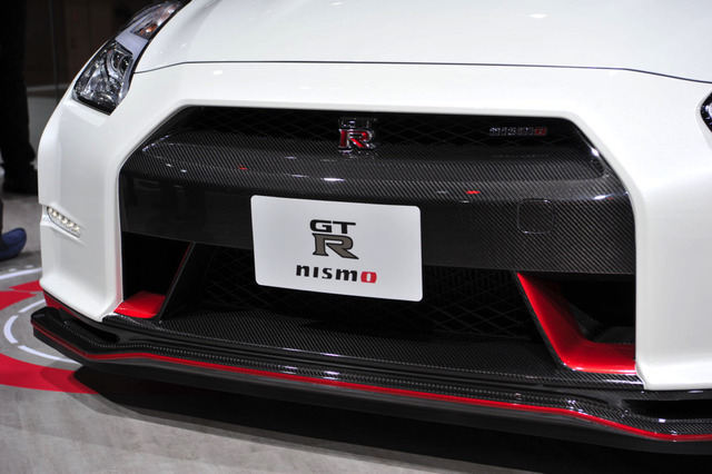 日産 GT-R NISMO（東京モーターショー15）