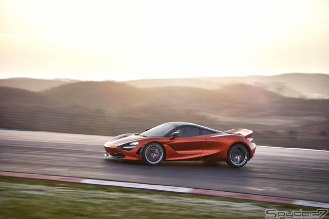 720S