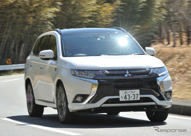 三菱 アウトランダーPHEV Sエディション