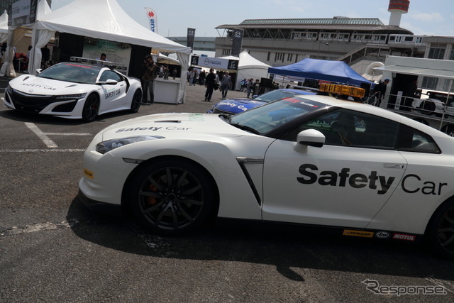 各地のサーキットのセーフティカーが集合（モータースポーツジャパン2017）