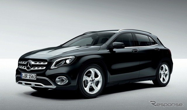 メルセデスベンツ GLA220 4マチック