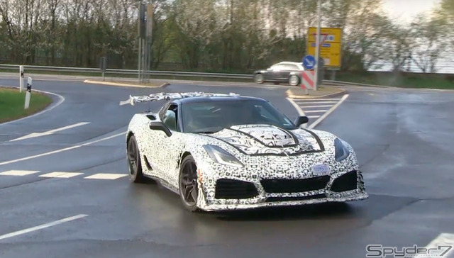 【動画】蛇行運転に急加速！コルベット史上最速ZR1、ニュルで本気の高速ドライブ！