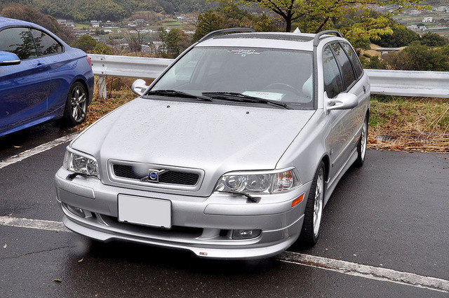 VOLVO V40T（オーナー／ムロオカノブオさん）by LCサウンドファクトリー