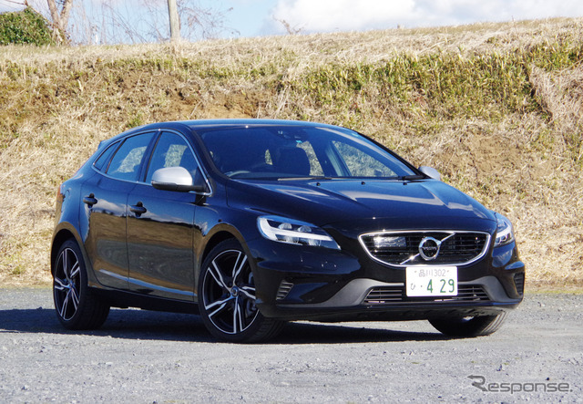 ボルボ V40 D4 R-DESIGN ポールスターエディション