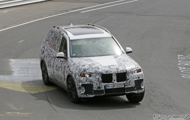BMW X7 スクープ写真