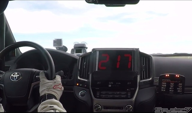 トヨタ ランドスピードクルーザー 最高速チャレンジ（動画スクリーンショット）