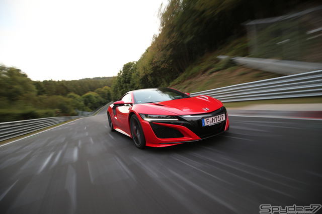 ホンダ NSX 新旧モデルがニュルでタイムアタック【写真集】