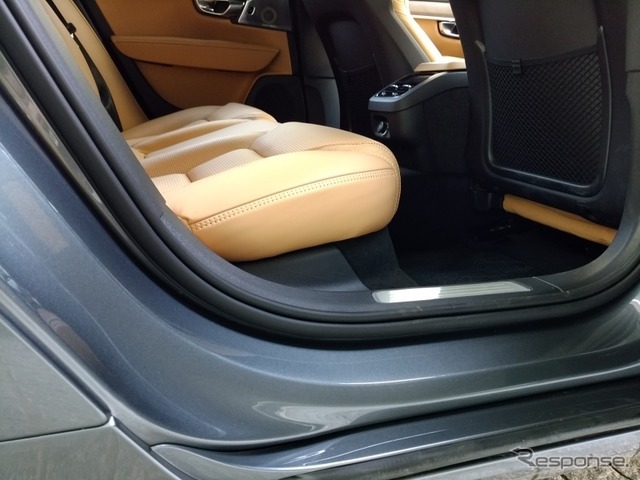 ボルボV90 T6 AWD インスクリプション