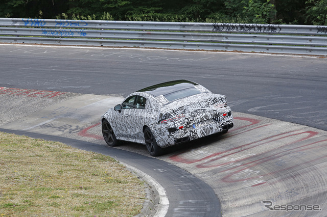 メルセデス AMG GT 4ドアモデル スクープ写真