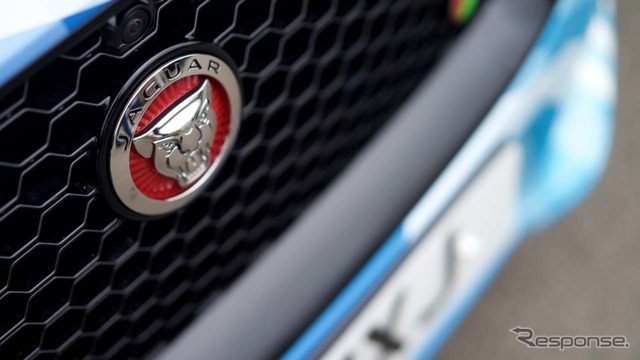 ジャガー XJR 575 の開発プロトタイプ車