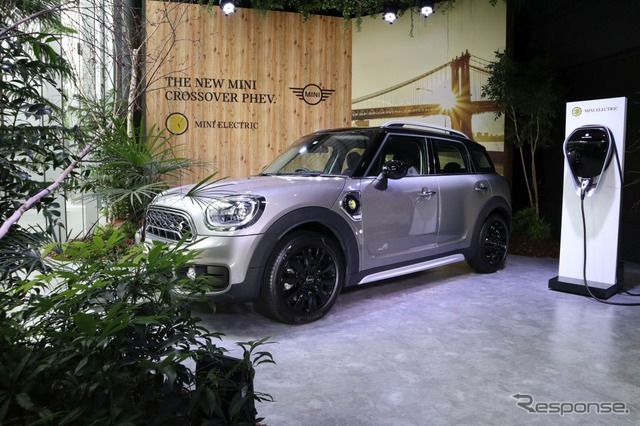 MINI Cooper SE Crossover ALL4発表会