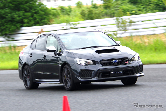 スバル WRX STI 改良新型