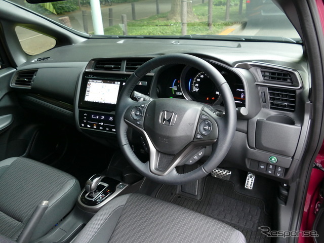 ホンダ フィット HYBRID・S Honda SENSING