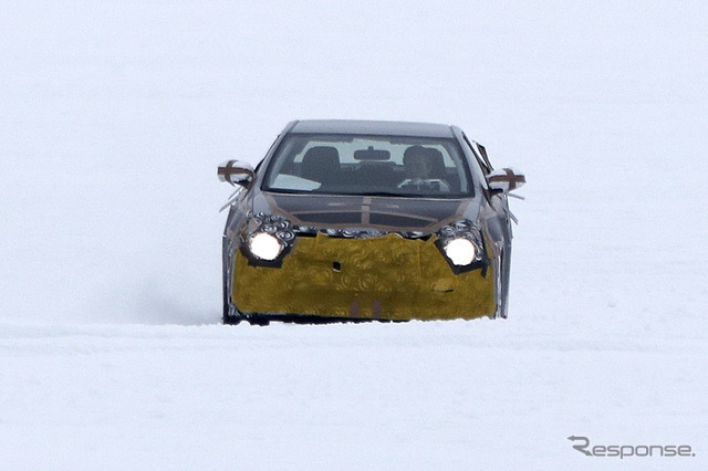 トヨタ カローラ 次期型 スクープ写真