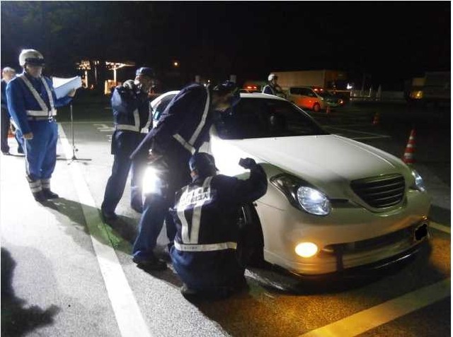 東北自動車道・佐野SAで深夜の街頭検査