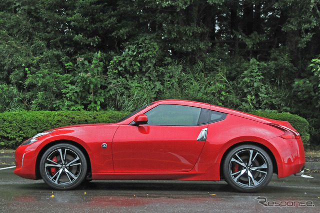 日産 フェアレディz バージョンst 試乗 数少ない国産2シータークーペに乗るという意義 諸星陽一 4枚目の写真 画像 Push On Mycar Life