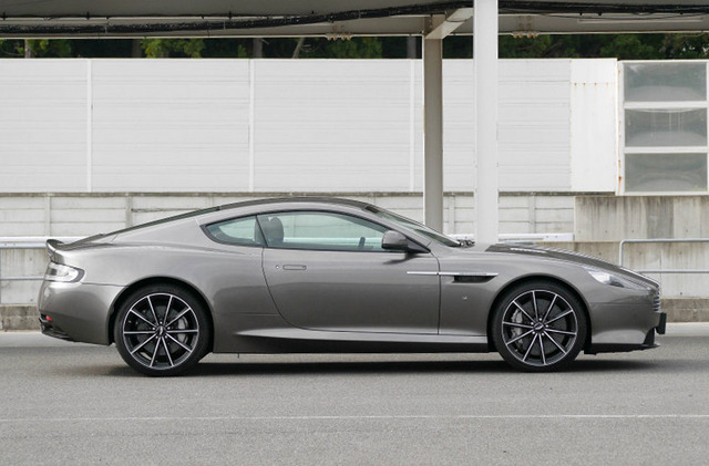 アストンマーティン DB9 GT