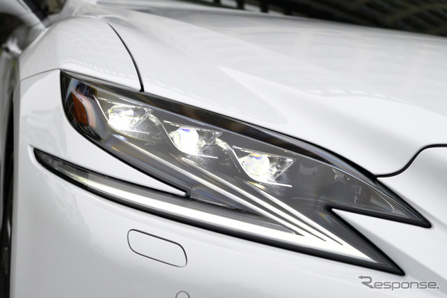 レクサス LS500h F SPORT