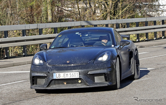 ポルシェ 718ケイマン GT4 スクープ写真