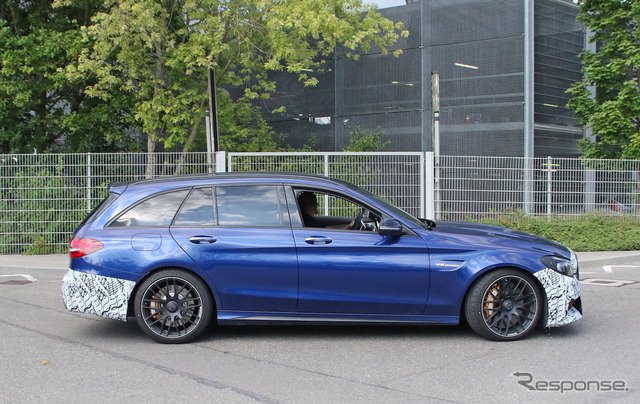 メルセデスベンツ AMG C63 ステーションワゴン 改良新型スクープ