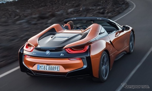 BMW i8ロードスター