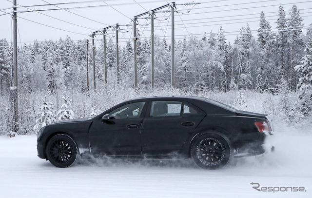 ベントレー フライングスパー 次期型スクープ写真