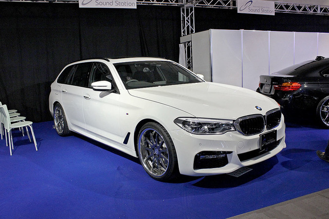 BMW・523d ツーリング by AVカンサイ BMW・523d ツーリング by AVカンサイ